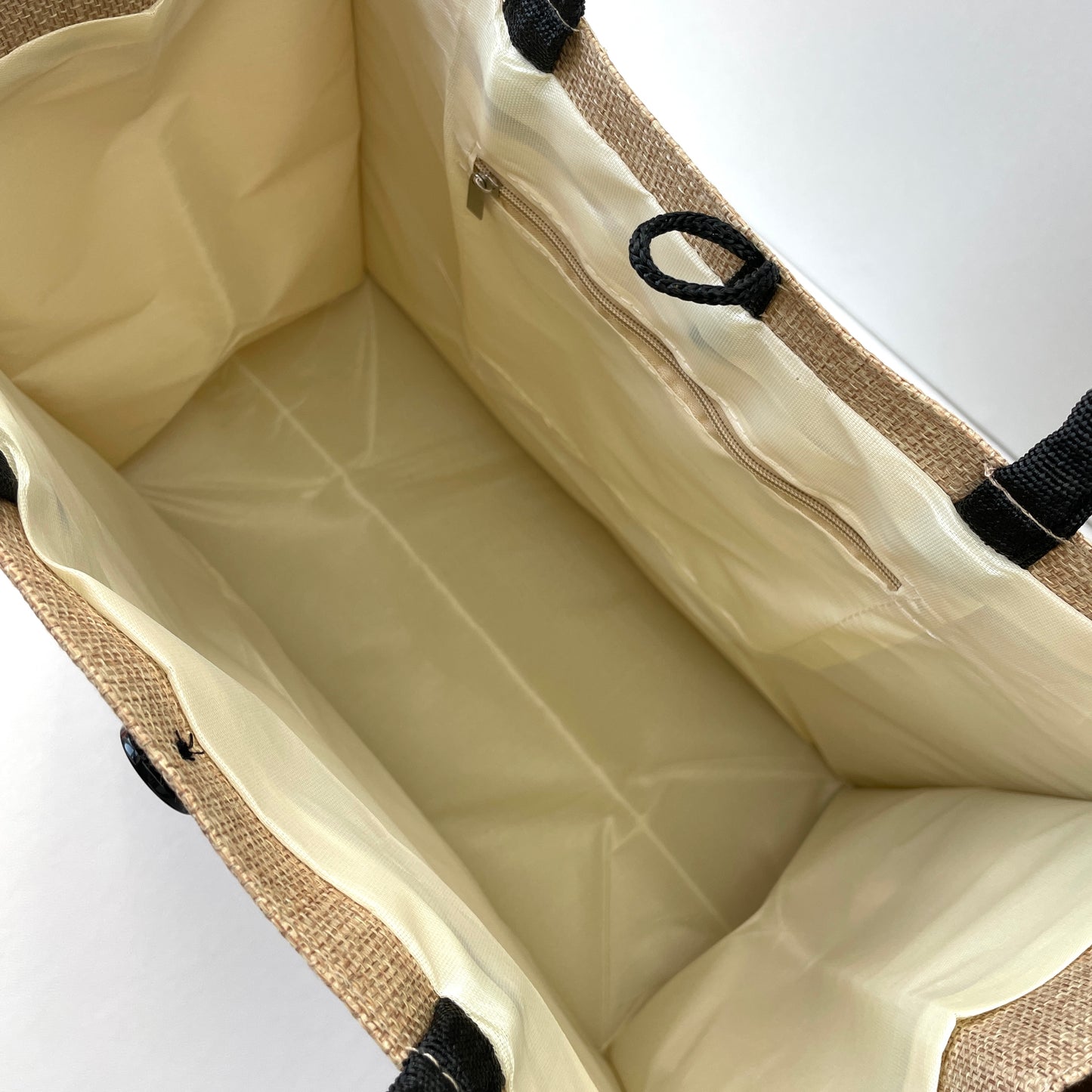 Schultertasche „Perfekt unperfekt“ mit Knopfverschluss