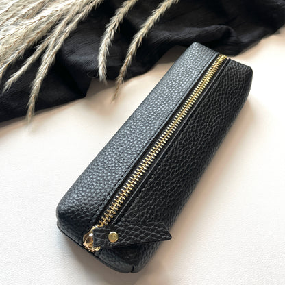 Stiftetui mit goldenem Reißverschluss